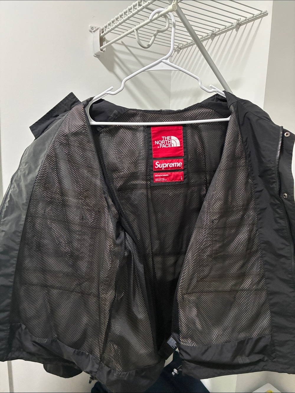 The North Face x Supreme Cargo Jacket - Picture 10 of 10